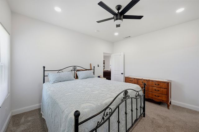 310 N Water Street, Savoy, TX 75479