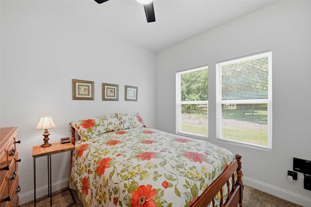 310 N Water Street, Savoy, TX 75479