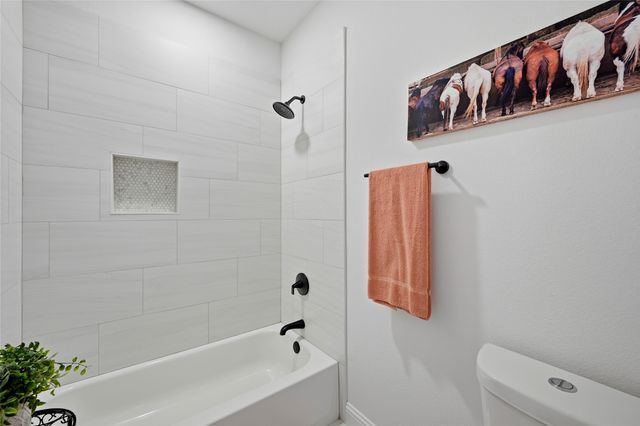 310 N Water Street, Savoy, TX 75479