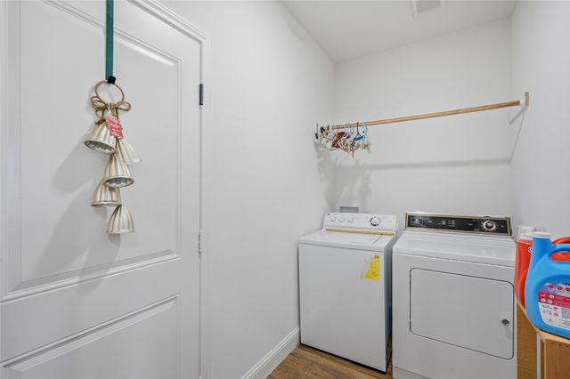 310 N Water Street, Savoy, TX 75479