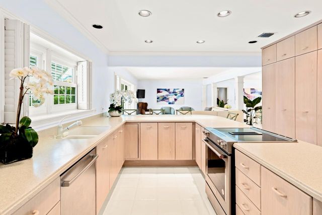 1421 N LAKE Way, Palm Beach, FL 33480