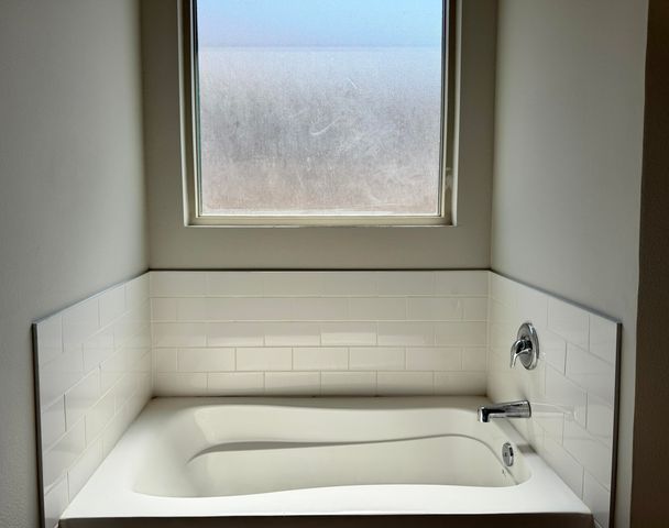 723 E 17th Street, Wolfforth, TX 79382