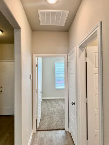 723 E 17th Street, Wolfforth, TX 79382