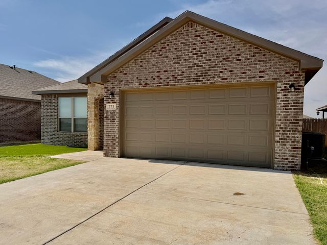 723 E 17th Street, Wolfforth, TX 79382