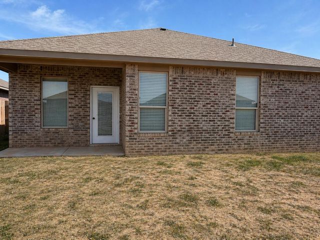 723 E 17th Street, Wolfforth, TX 79382