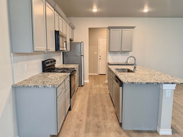 723 E 17th Street, Wolfforth, TX 79382