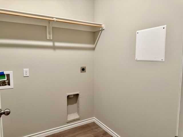 723 E 17th Street, Wolfforth, TX 79382