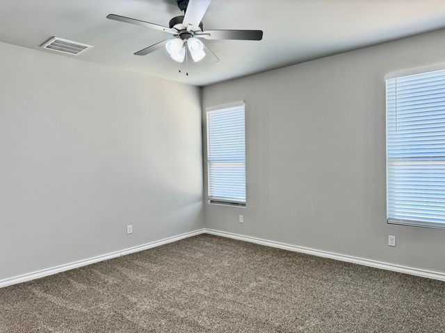 723 E 17th Street, Wolfforth, TX 79382