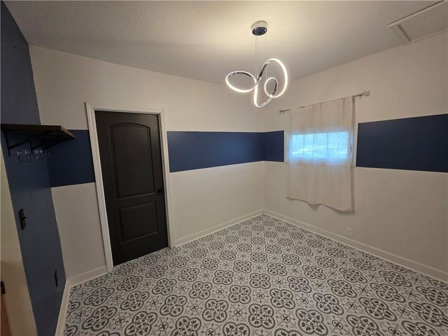 208 SW 5th Street, Lee's Summit, MO 64063