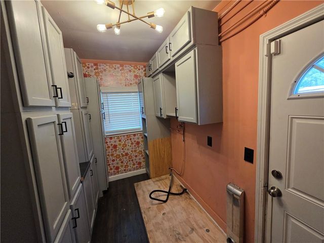 208 SW 5th Street, Lee's Summit, MO 64063