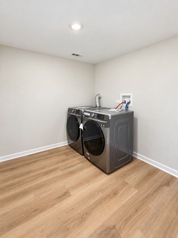18 S Austin Boulevard B, Oak Park, IL 60304