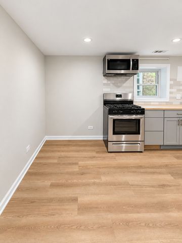18 S Austin Boulevard B, Oak Park, IL 60304