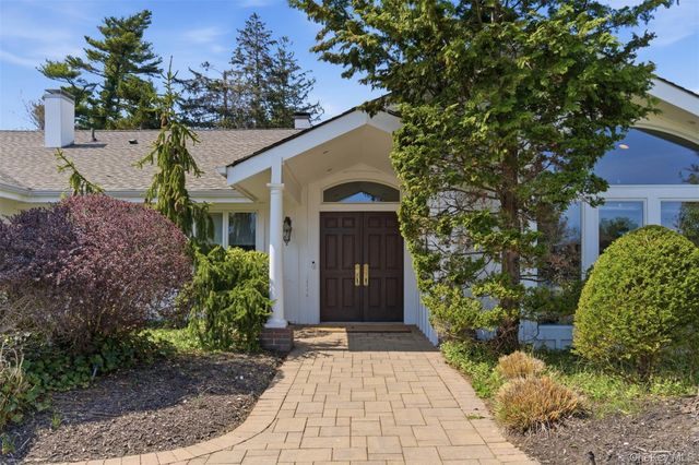 21 Kristi Drive, Muttontown, NY 11753