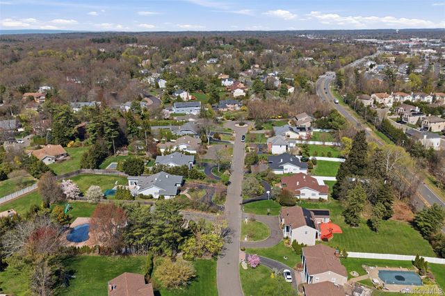 21 Kristi Drive, Muttontown, NY 11753