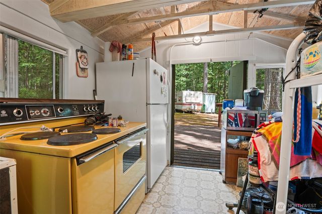 20 N Mount Jupiter Court, Hoodsport, WA 98548