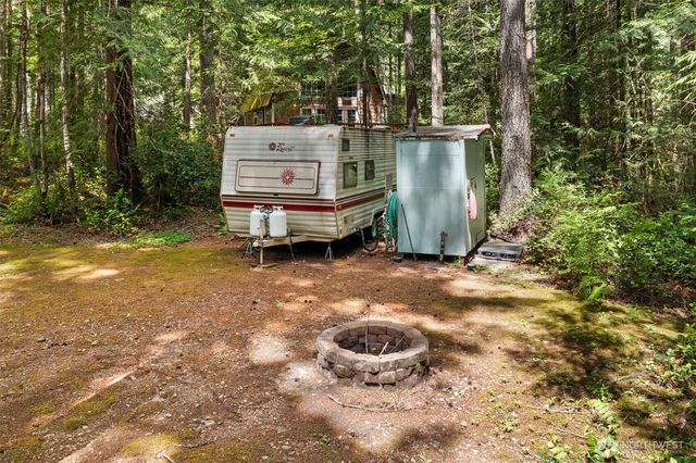 20 N Mount Jupiter Court, Hoodsport, WA 98548