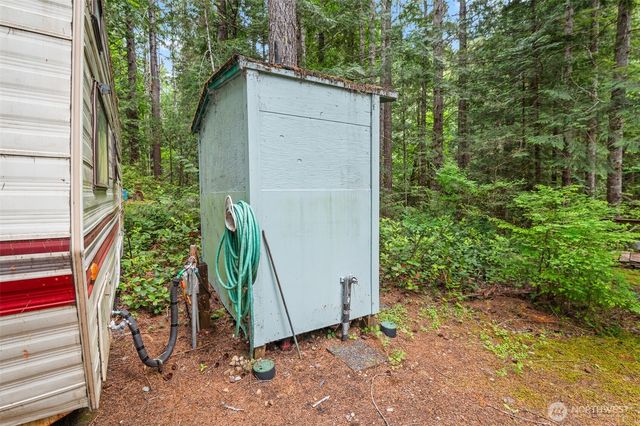 20 N Mount Jupiter Court, Hoodsport, WA 98548