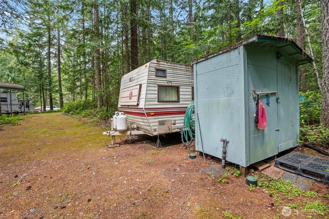 20 N Mount Jupiter Court, Hoodsport, WA 98548