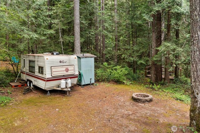 20 N Mount Jupiter Court, Hoodsport, WA 98548