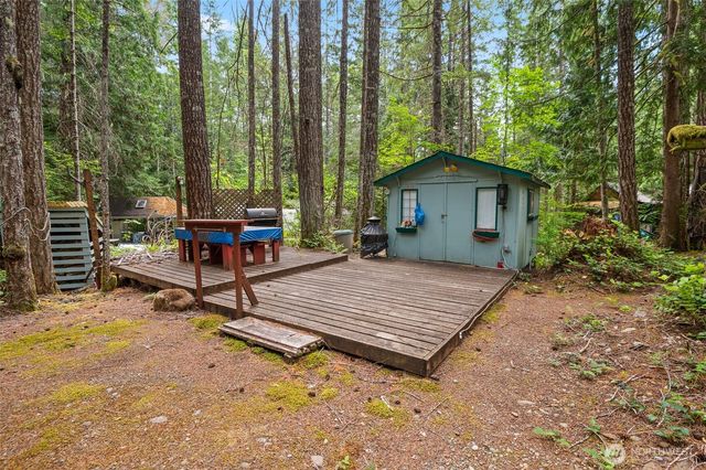 20 N Mount Jupiter Court, Hoodsport, WA 98548