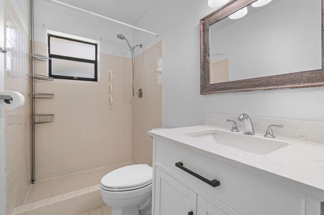 9945 PAPAYA TREE Trail B, Boynton Beach, FL 33436