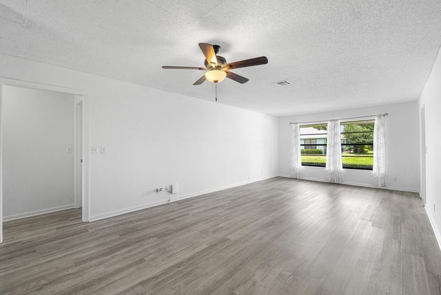 9945 PAPAYA TREE Trail B, Boynton Beach, FL 33436