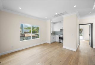 828 E Olive Avenue, Burbank, CA 91501