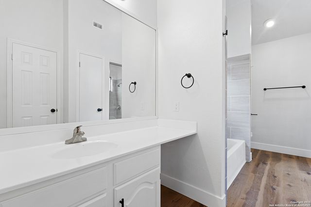 3042 Wood Cir, San Antonio, TX 78251