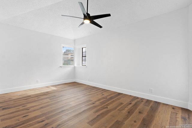 3042 Wood Cir, San Antonio, TX 78251