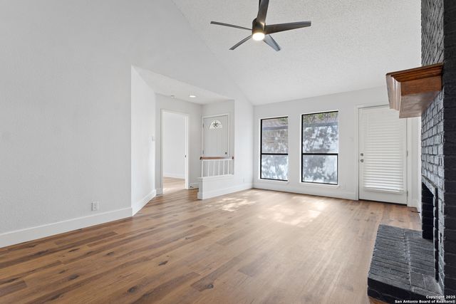 3042 Wood Cir, San Antonio, TX 78251