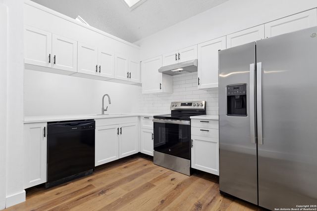 3042 Wood Cir, San Antonio, TX 78251