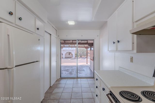 55 N Los Pinos, Green Valley, AZ 85614