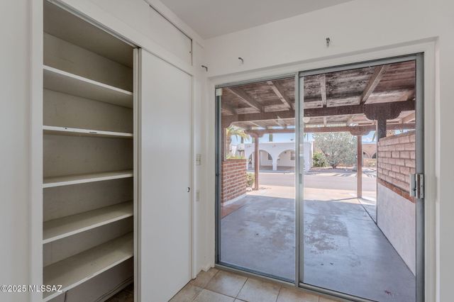 55 N Los Pinos, Green Valley, AZ 85614