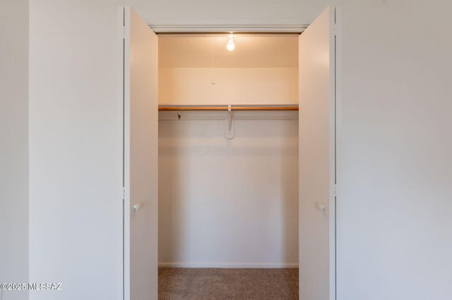 55 N Los Pinos, Green Valley, AZ 85614