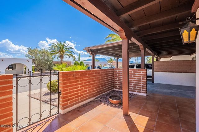 55 N Los Pinos, Green Valley, AZ 85614