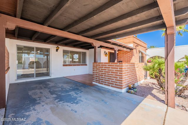 55 N Los Pinos, Green Valley, AZ 85614