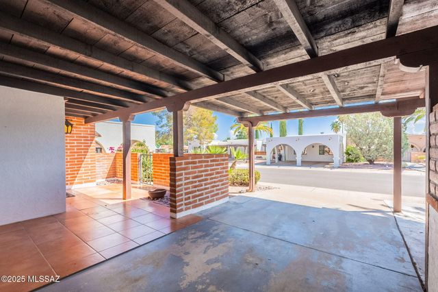 55 N Los Pinos, Green Valley, AZ 85614