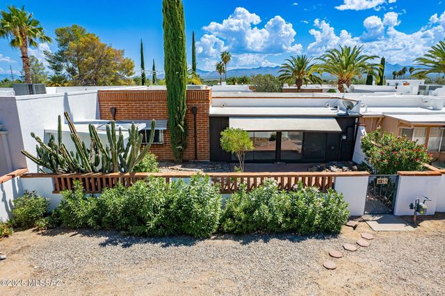 55 N Los Pinos, Green Valley, AZ 85614