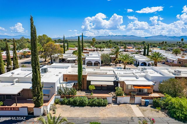 55 N Los Pinos, Green Valley, AZ 85614