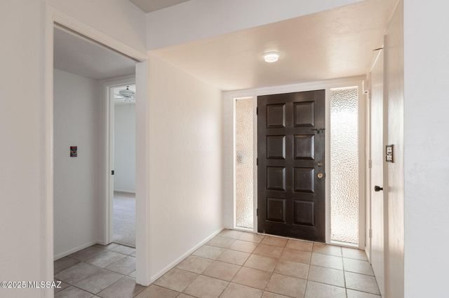 55 N Los Pinos, Green Valley, AZ 85614