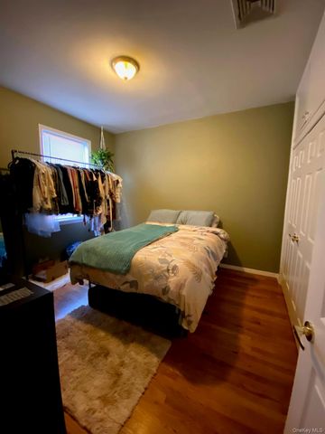941 Manhattan Avenue, Brooklyn, NY 11222