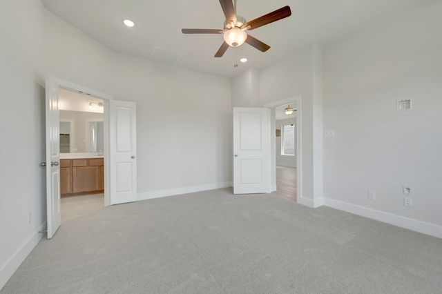 1733 Nesting Robin Lane, Denton, TX 76249
