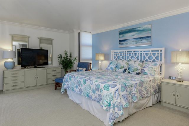 5540 N Ocean Drive 8c, Riviera Beach, FL 33404