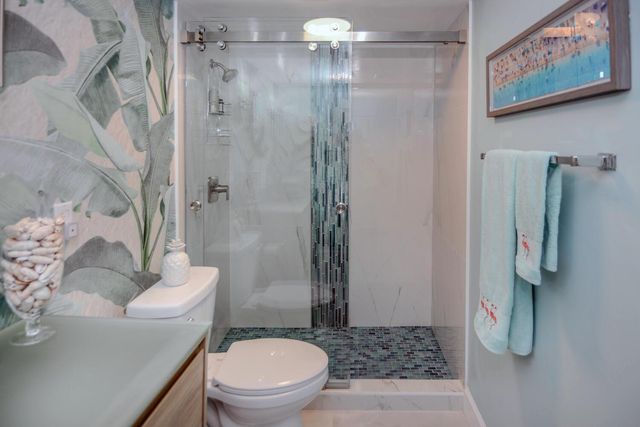5540 N Ocean Drive 8c, Riviera Beach, FL 33404