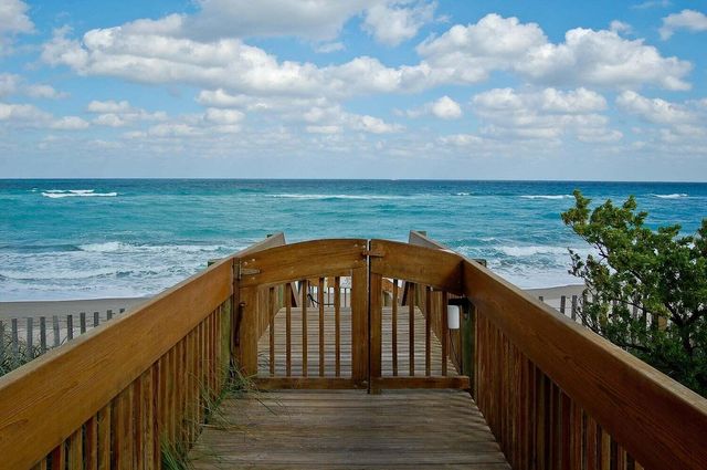 5540 N Ocean Drive 8c, Riviera Beach, FL 33404