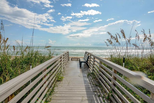 5540 N Ocean Drive 8c, Riviera Beach, FL 33404
