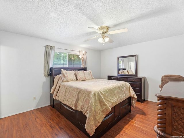 7622 PIPERS LN, San Antonio, TX 78251