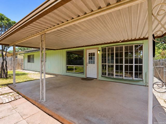 7622 PIPERS LN, San Antonio, TX 78251
