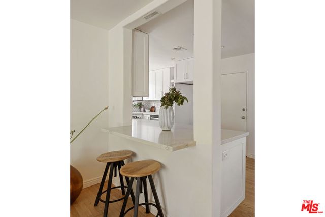 17212 Bullock Street, Encino, CA 91316