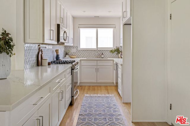 17212 Bullock Street, Encino, CA 91316